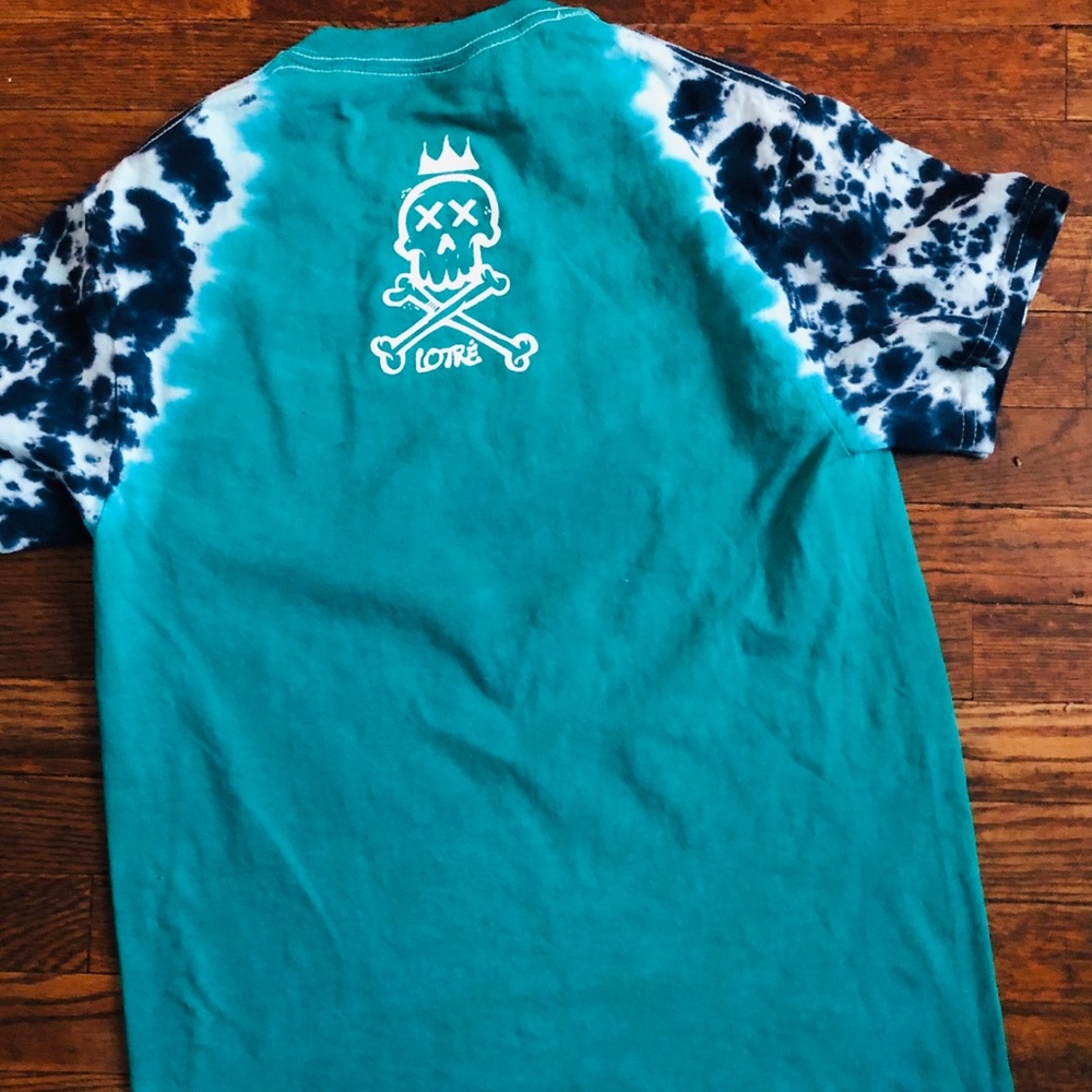 Men T-shirt and woman’s body suit